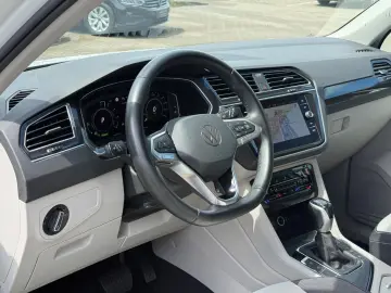 VW Tiguan Elegance e-Hybrid R-Kam AHK ACC Matrix