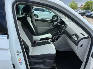 VW Tiguan Elegance e-Hybrid R-Kam AHK ACC Matrix