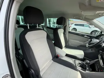VW Tiguan Elegance e-Hybrid R-Kam AHK ACC Matrix