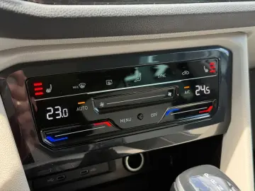 VW Tiguan Elegance e-Hybrid R-Kam AHK ACC Matrix