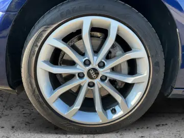 AUDI A4 Limousine 40 TDI S-TR ADVANCED NAVI RFK GRA