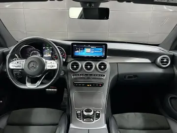 MERCEDES-BENZ C 300 AMG-Line Keyless Carplay LED Nav…