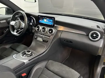 MERCEDES-BENZ C 300 AMG-Line Keyless Carplay LED Nav…