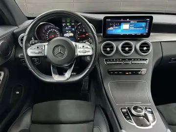 MERCEDES-BENZ C 300 AMG-Line Keyless Carplay LED Nav…