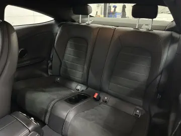 MERCEDES-BENZ C 300 AMG-Line Keyless Carplay LED Nav…