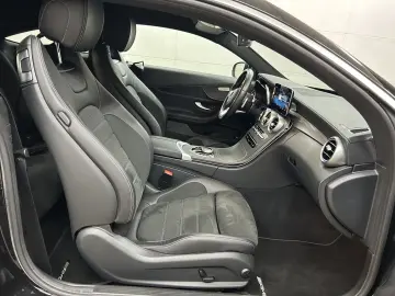 MERCEDES-BENZ C 300 AMG-Line Keyless Carplay LED Nav…