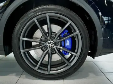 VW T-Roc R 4M  2.H  19  Pano  AKRA  beats  ACC