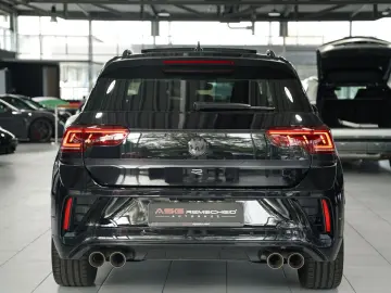 VW T-Roc R 4M  2.H  19  Pano  AKRA  beats  ACC