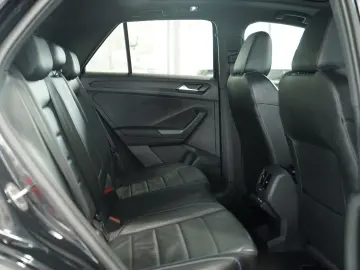 VW T-Roc R 4M  2.H  19  Pano  AKRA  beats  ACC