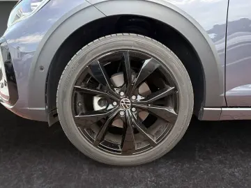 VW Taigo 1.5 TSI R-Line  LED digi CP ACC SHZ CAM PD