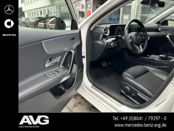 MERCEDES-BENZ A 200 Progressive 7G LED Kamera Night Ambiente