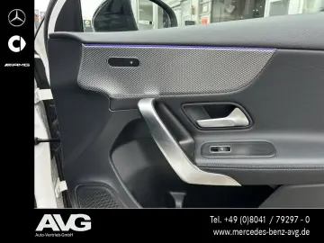 MERCEDES-BENZ A 200 Progressive 7G LED Kamera Night Ambiente