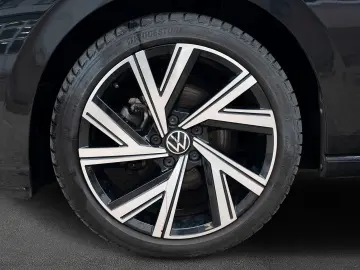 VW Golf Life Business-P. Premium Streaming&Internet