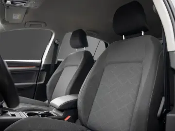 VW Golf Life Business-P. Premium Streaming&Internet