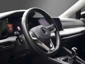 VW Golf Life Business-P. Premium Streaming&Internet