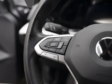 VW Golf Life Business-P. Premium Streaming&Internet