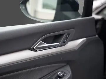 VW Golf Life Business-P. Premium Streaming&Internet