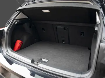 VW Golf Life Business-P. Premium Streaming&Internet