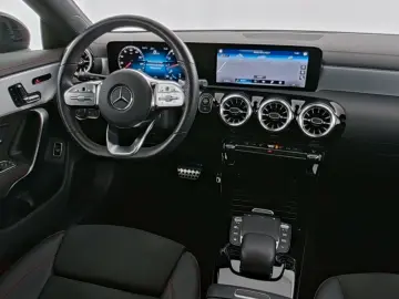 MERCEDES-BENZ CLA 250 Shooting Brake AMG Line ACC Na…