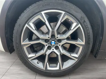 BMW X2 xDrive20i M MESH HUD DAB LED Tempomat AHK