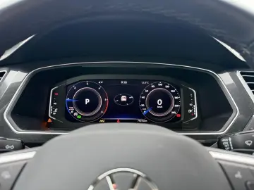 VW Tiguan Allspace Life 2.0 TDI AHK-klappbar Navi