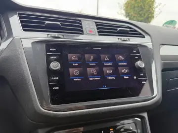 VW Tiguan Allspace Life 2.0 TDI AHK-klappbar Navi