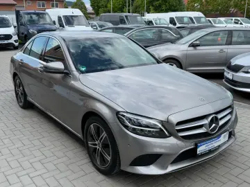 MERCEDES-BENZ C 180 Lim. Avantgarde  LED KAMERA AHK TEMPO