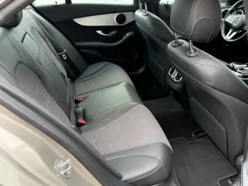 MERCEDES-BENZ C 180 Lim. Avantgarde  LED KAMERA AHK TEMPO