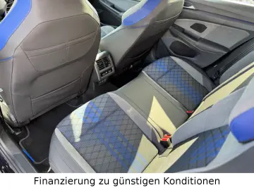 VW Golf VIII Lim. R 4Motion  GLASDACH DR.ASS CARPL