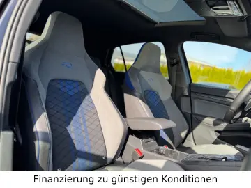 VW Golf VIII Lim. R 4Motion  GLASDACH DR.ASS CARPL