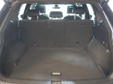 VW Tiguan Allspace 2.0TSI DSG R-Line 4M-Pano-AHK