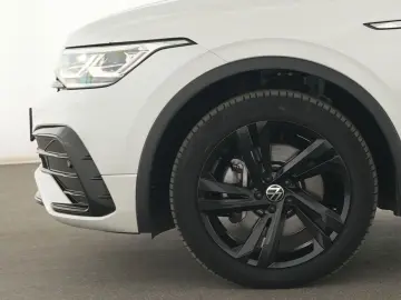 VW Tiguan R-Line 4M BlackStyle AHK Matrix R-Kam ACC