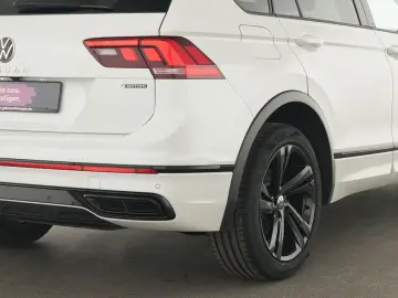 VW Tiguan R-Line 4M BlackStyle AHK Matrix R-Kam ACC