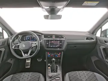 VW Tiguan R-Line 4M BlackStyle AHK Matrix R-Kam ACC