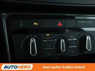 VW T-Cross 1.0 TSI Style Aut. LED ACC SPUR PDC SHZ