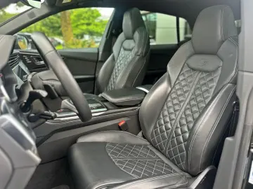 AUDI SQ8 TFSI qu competition  BLACK PANO AHK B&O HuD