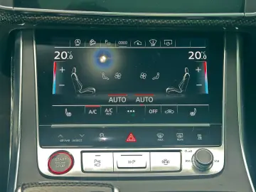 AUDI SQ8 TFSI qu competition  BLACK PANO AHK B&O HuD