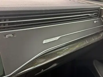 AUDI SQ8 TFSI qu competition  BLACK PANO AHK B&O HuD