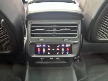 AUDI SQ8 TFSI qu competition  BLACK PANO AHK B&O HuD