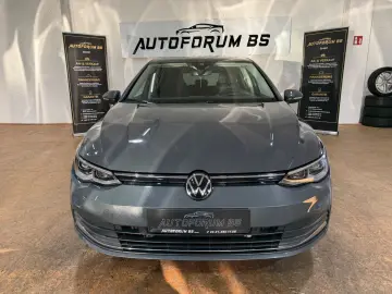 VW GolfVIII Lim.Active2.0TDI DSG PANO AHK GARANTIE