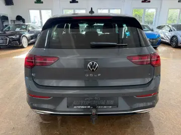 VW GolfVIII Lim.Active2.0TDI DSG PANO AHK GARANTIE