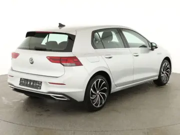 VW Golf VIII 1.5 TSI Style  LED-Plus  AHK  ACC  1.