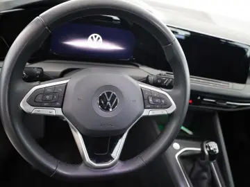VW Golf VIII 1.5 TSI Style  LED-Plus  AHK  ACC  1.