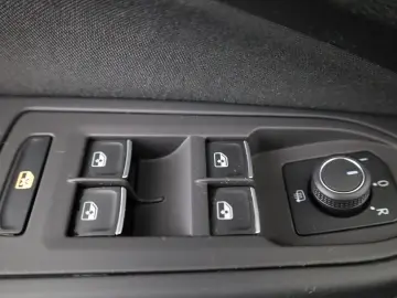 VW Golf VIII 1.5 TSI Style  LED-Plus  AHK  ACC  1.
