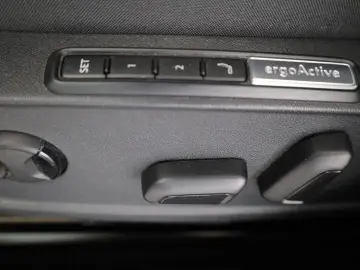 VW Golf VIII 1.5 TSI Style  LED-Plus  AHK  ACC  1.