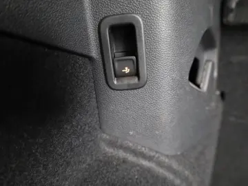 VW Golf VIII 1.5 TSI Style  LED-Plus  AHK  ACC  1.