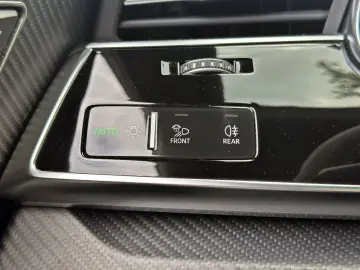 AUDI RSQ8 qu KERAMIK PANO STANDHZ 360  305kmh