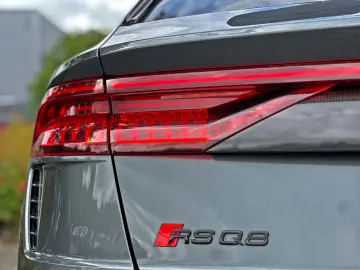 AUDI RSQ8 qu KERAMIK PANO STANDHZ 360  305kmh