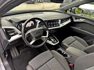 AUDI Q4 e-tron 45 qu AHK KAMERA ACC NAVI  SPORTSITZE