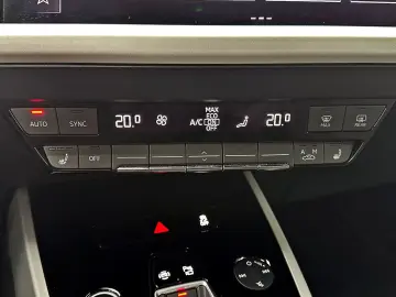 AUDI Q4 e-tron 45 qu AHK KAMERA ACC NAVI  SPORTSITZE